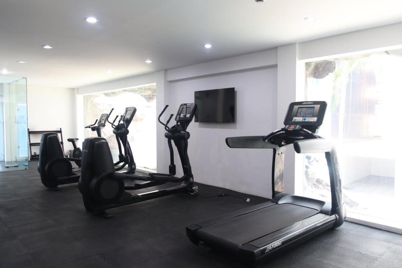 Azure Hotel Pattaya Ngoại thất bức ảnh